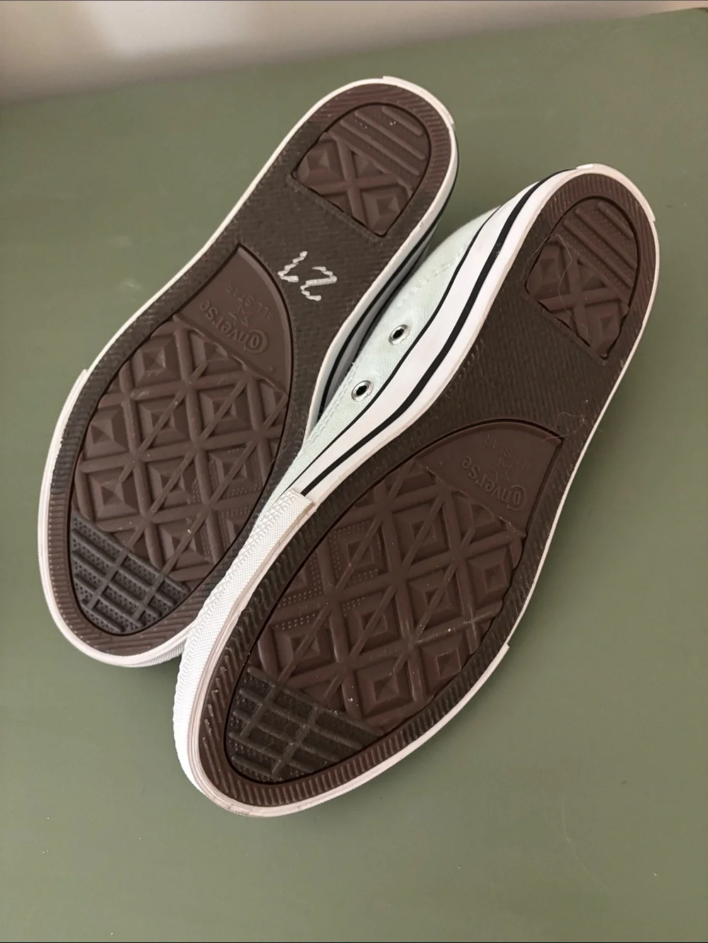 Converse classic low